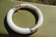 Load image into Gallery viewer, VINTAGE Jadeite Hinged Bangle
